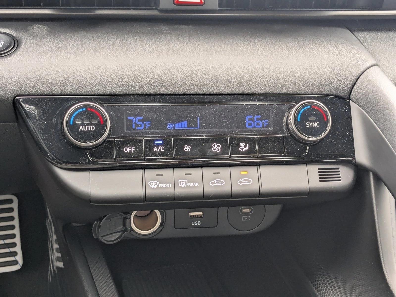 2025 Hyundai Elantra SEL - Photo 15