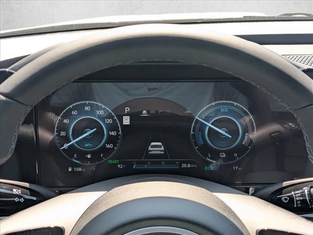 2025 Hyundai Elantra Limited - Photo 12