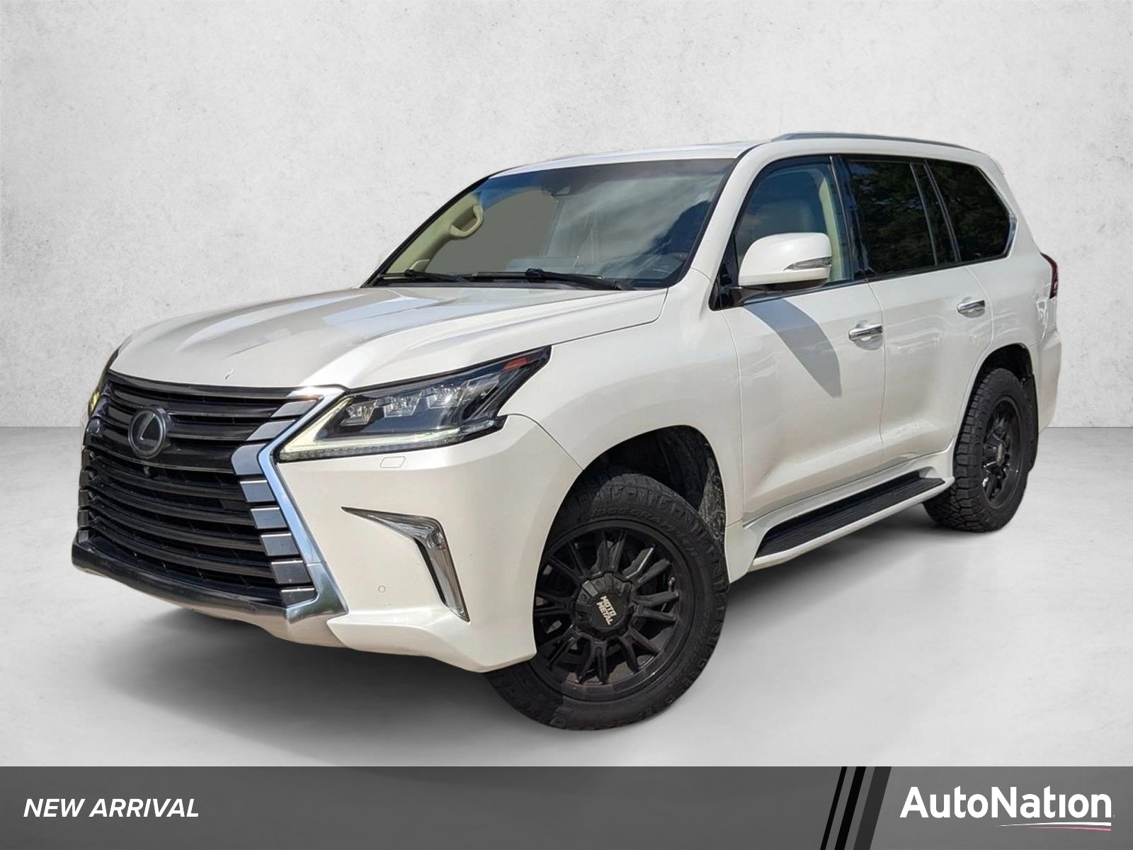 2016 Lexus LX 600 570's photo