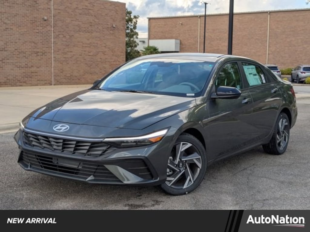 Used 2025 Hyundai Elantra SEL Sport 4dr Car