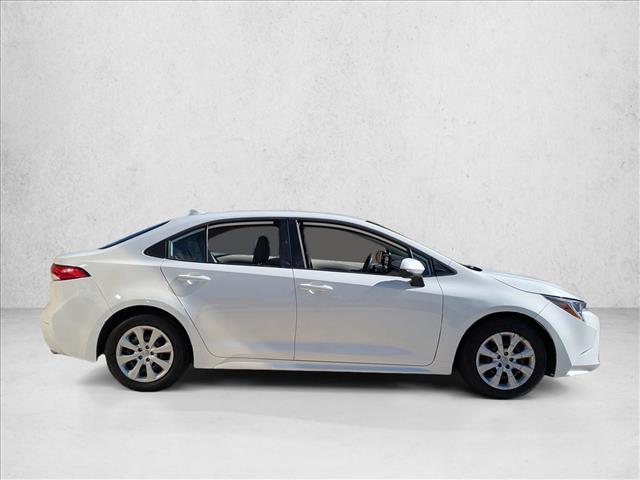 2023 Toyota Corolla LE photo 4