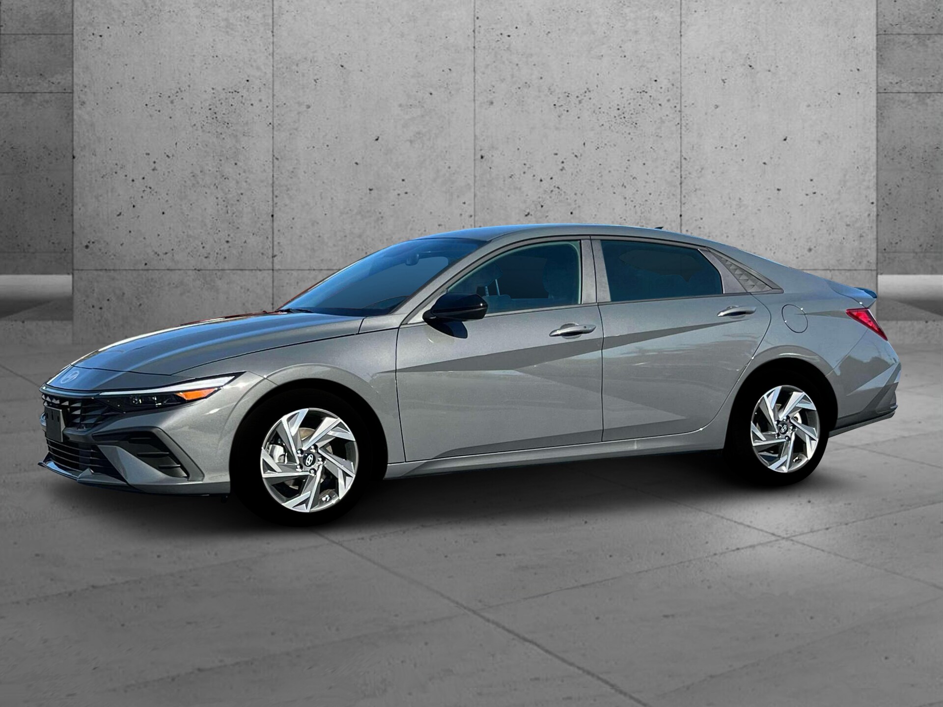 2025 Hyundai Elantra SEL Sport photo 2