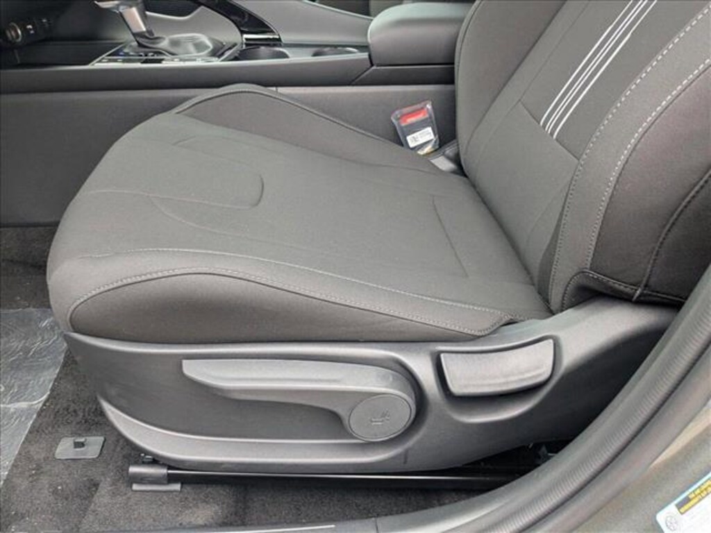 New 2025 Hyundai Elantra Hybrid SEL Sport Sedan