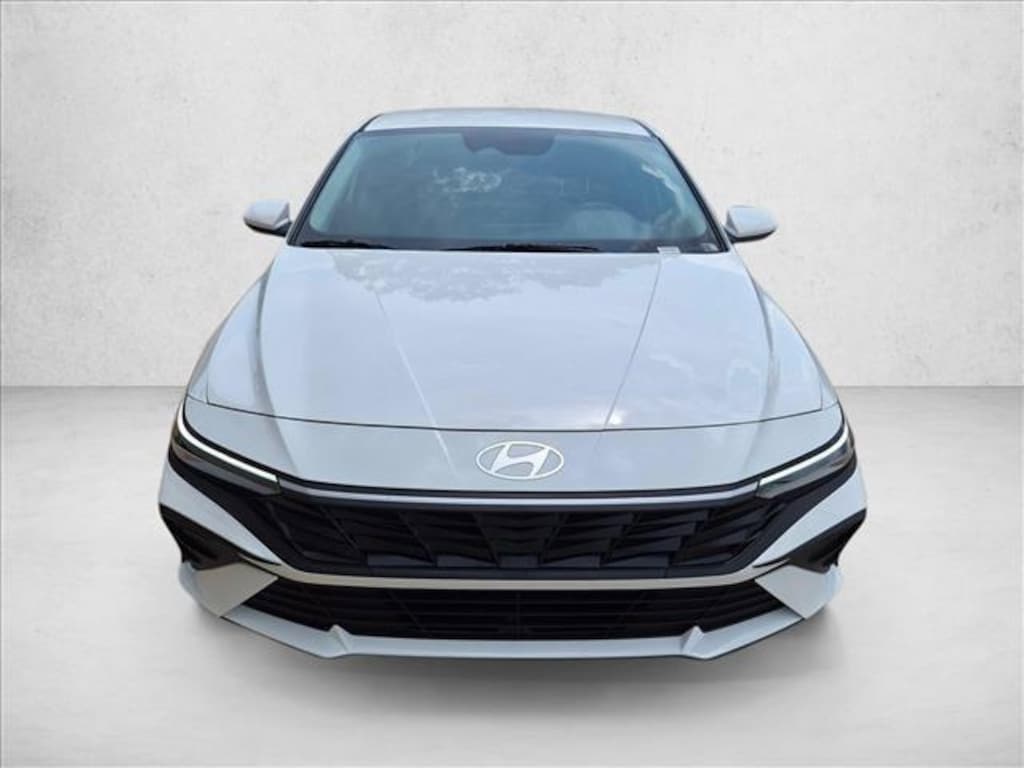 New 2026 Hyundai Elantra SE Sedan