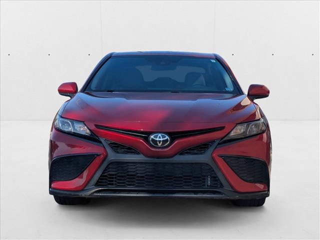 2021 Toyota Camry SE photo 2