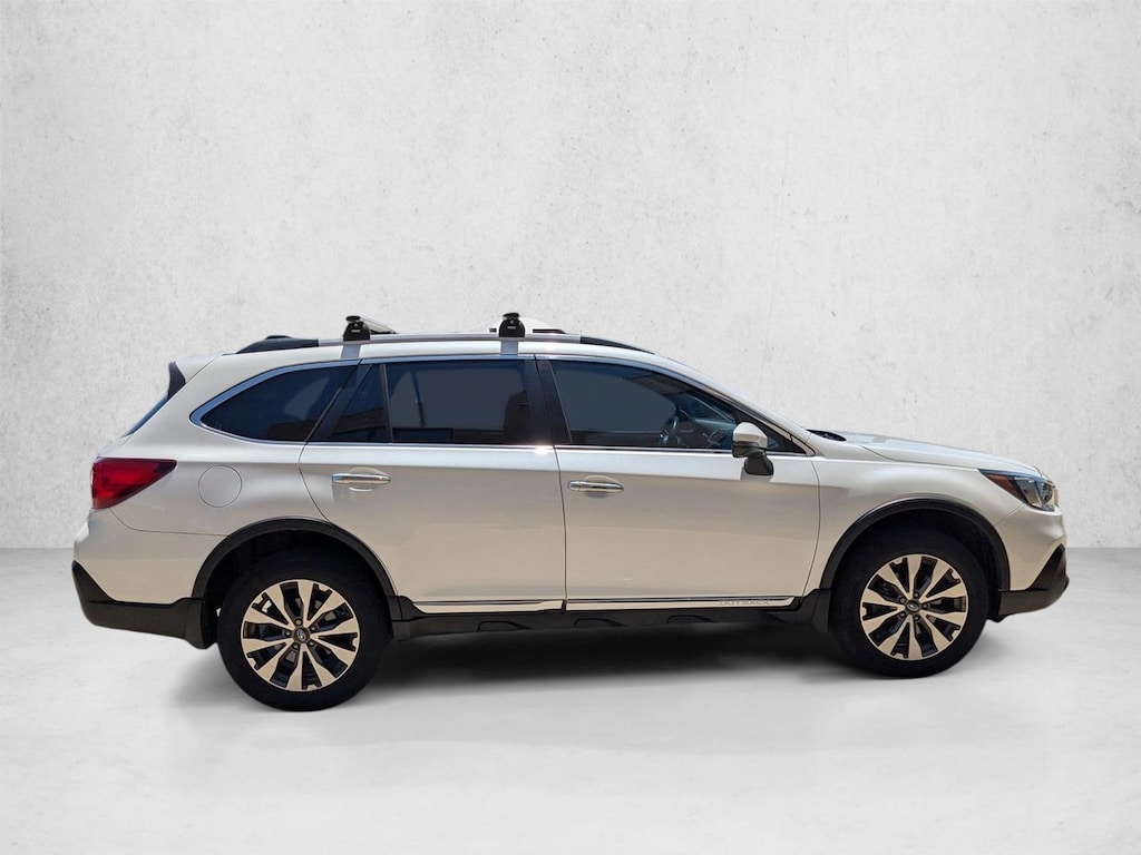 Used 2018 Subaru Outback Touring Sport Utility