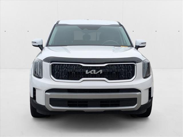 2024 Kia Telluride LX photo 2