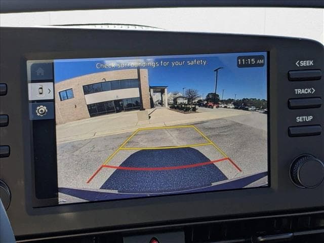 2025 Hyundai Elantra SEL - Photo 14
