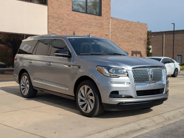 2024 Lincoln Navigator Reserve photo 3