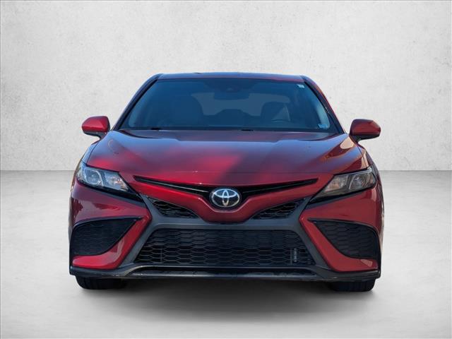 2021 Toyota Camry SE photo 2