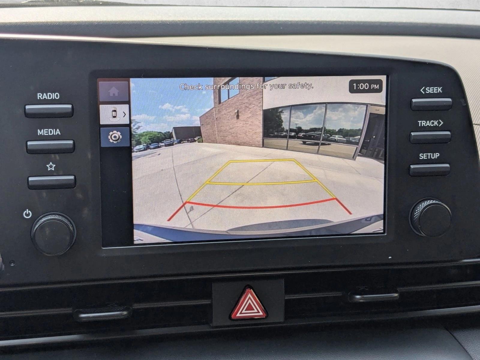 2025 Hyundai Elantra SEL - Photo 14