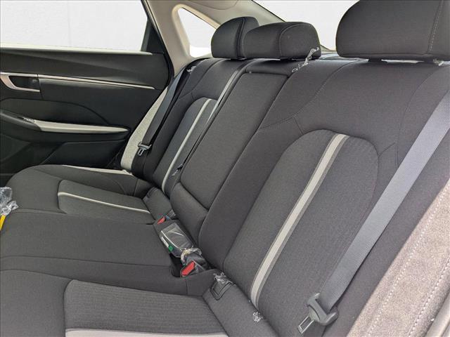 2025 Hyundai Sonata Hybrid SEL - Photo 17