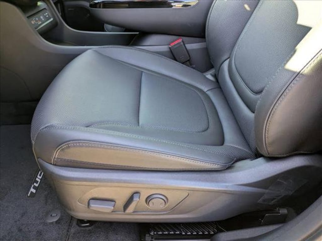 New 2025 Hyundai Tucson Hybrid Limited SUV