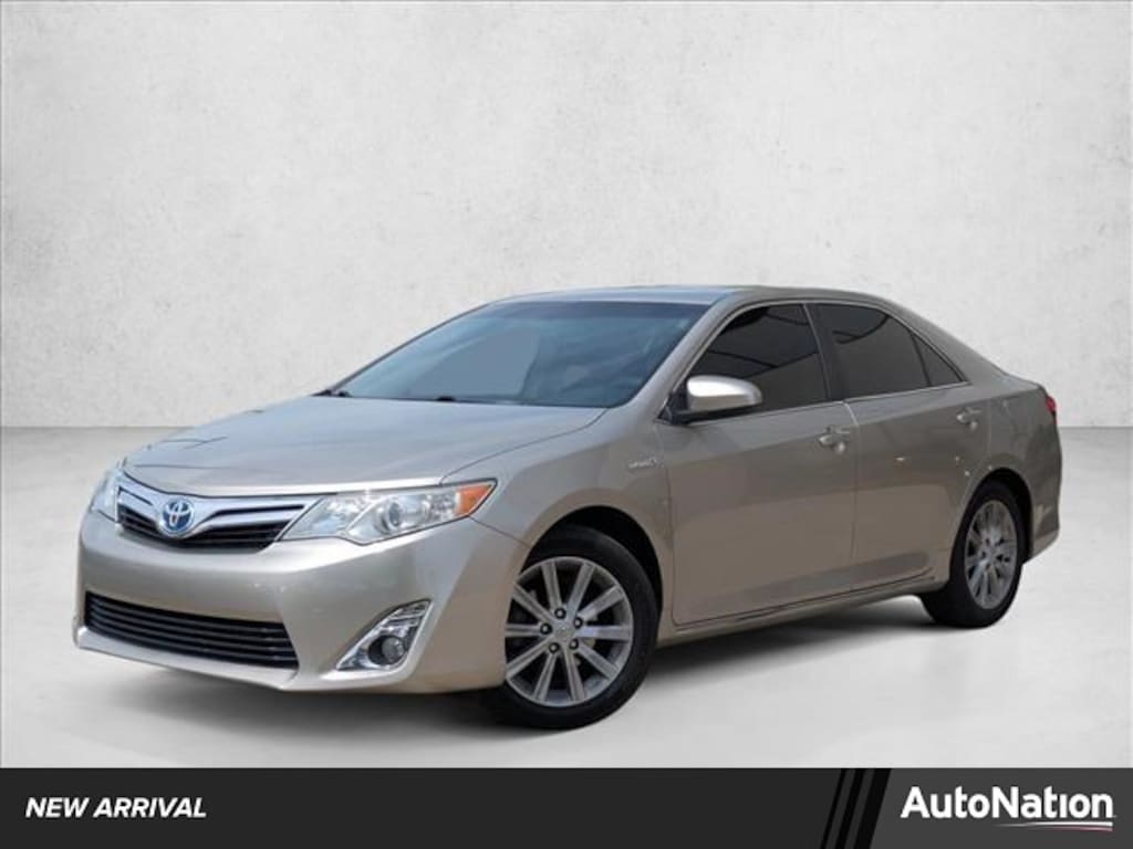 Used 2013 Toyota Camry Hybrid XLE 4dr Car