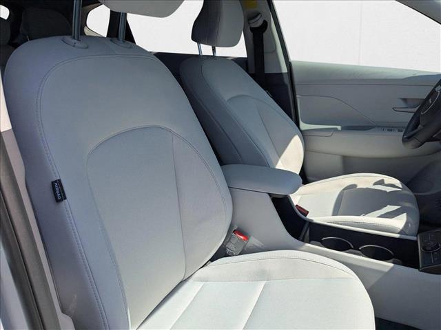 2025 Hyundai Kona SEL Convenience - Photo 21