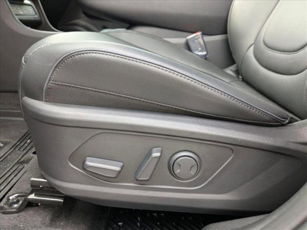 New 2025 Hyundai Tucson Hybrid Limited SUV