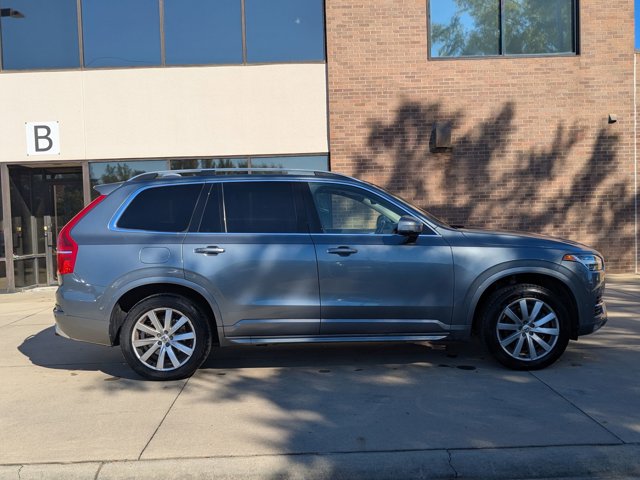 2018 Volvo XC90 Momentum photo 2