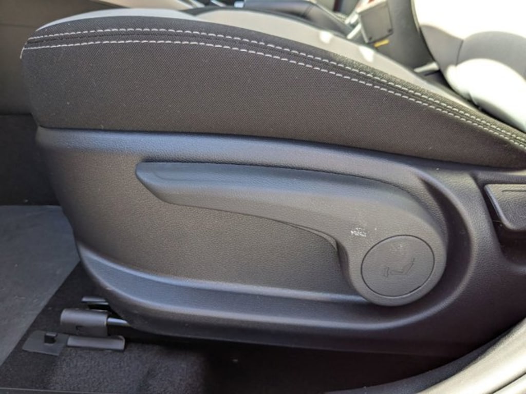 Used 2025 Hyundai Venue SEL Sport Utility