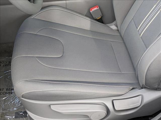 2025 Hyundai Elantra Hybrid Blue photo 3