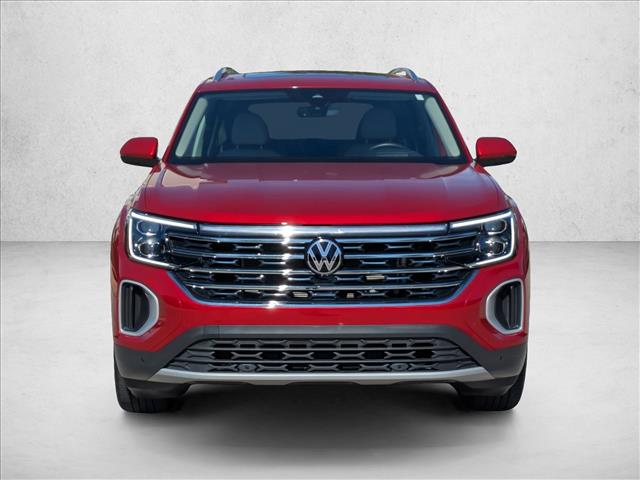 2024 Volkswagen Atlas SEL photo 2