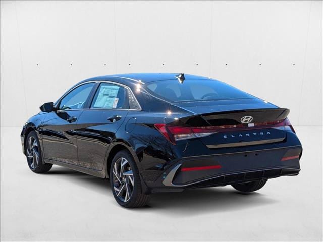 2025 Hyundai Elantra SEL - Photo 8