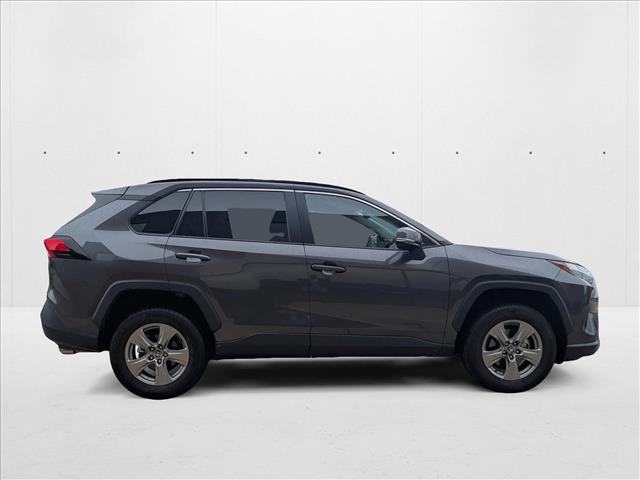2024 Toyota RAV4 XLE photo 4