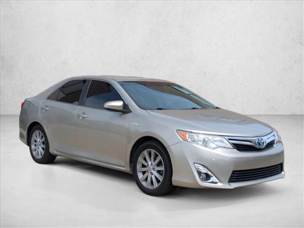 Used 2013 Toyota Camry Hybrid XLE 4dr Car