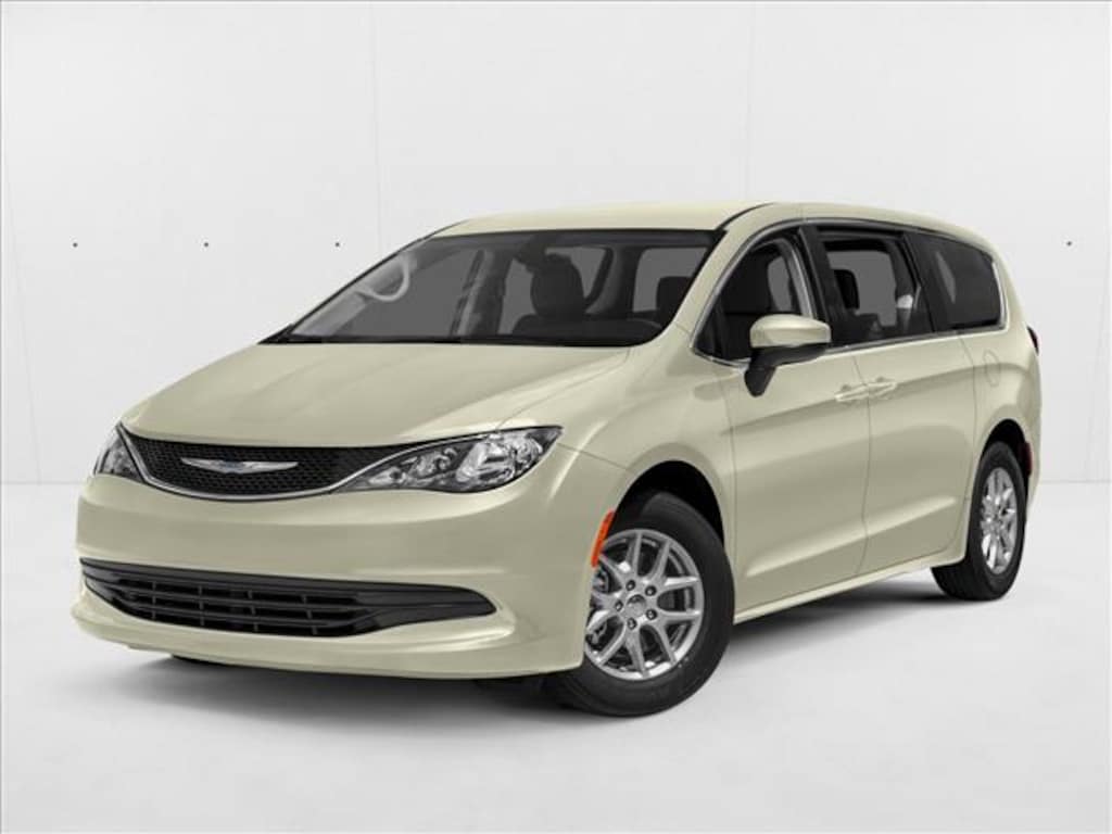 Used 2017 Chrysler Pacifica LX Mini-van Passenger