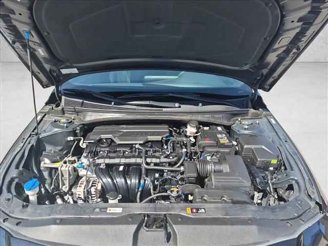 2025 Hyundai Elantra SEL - Photo 16