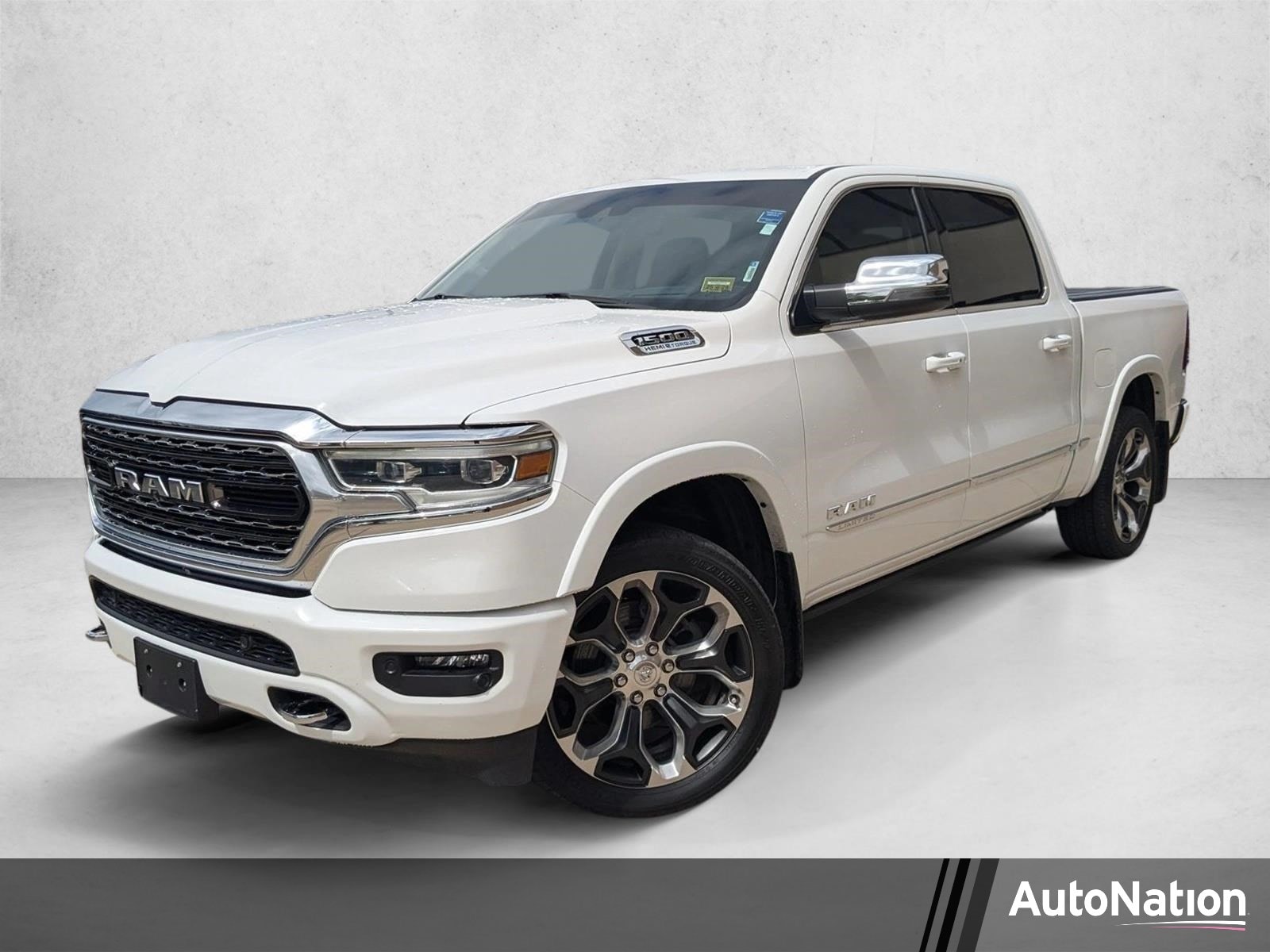 2023 RAM 1500 Limited 4x4 Crew Cab 5'7's photo
