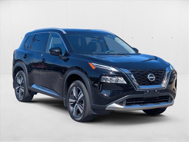2023 Nissan Rogue Platinum photo 3