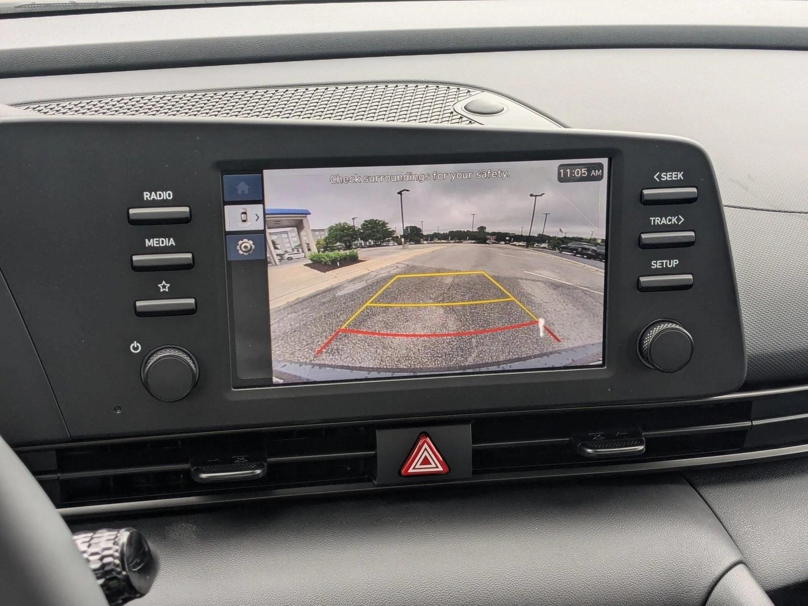 2025 Hyundai Elantra SEL - Photo 14