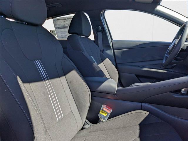 2025 Hyundai Elantra SEL - Photo 21