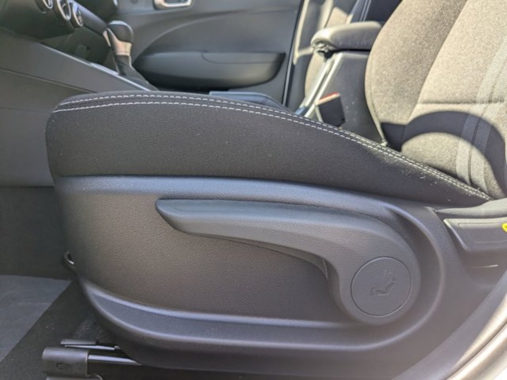 Used 2025 Hyundai Venue SEL Sport Utility