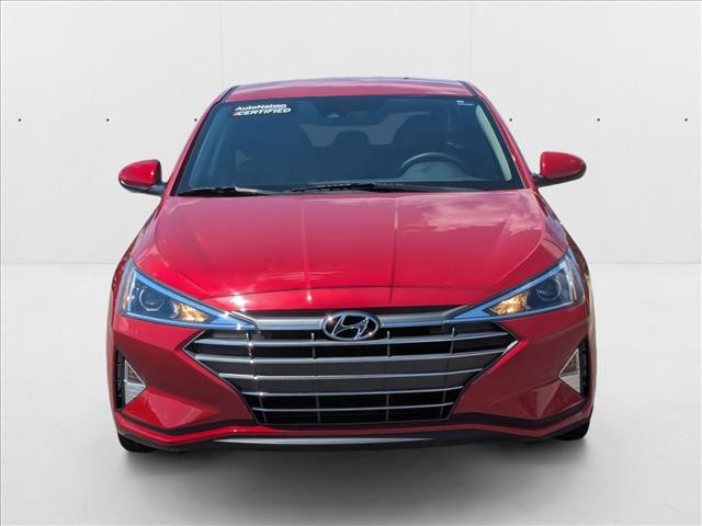 2020 Hyundai Elantra SEL photo 2