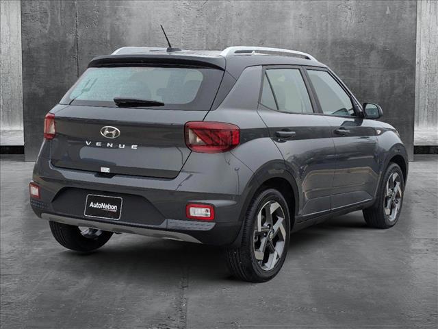 2024 Hyundai Venue Limited photo 2