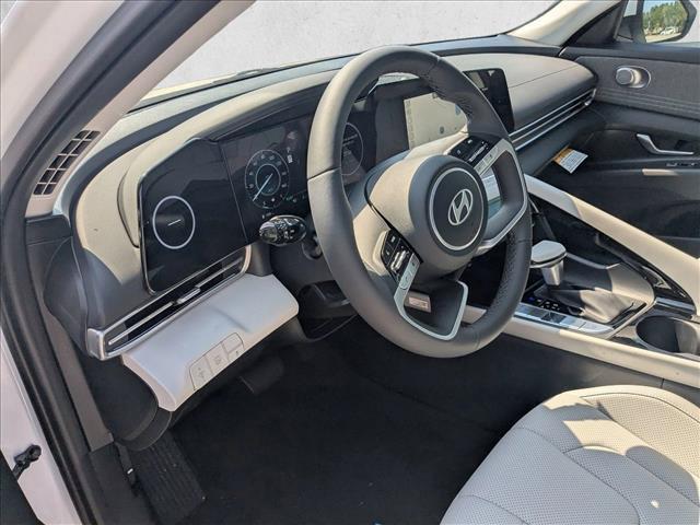 2025 Hyundai Elantra Limited - Photo 3