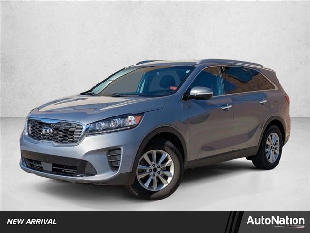 2020 Kia Sorento LX's photo