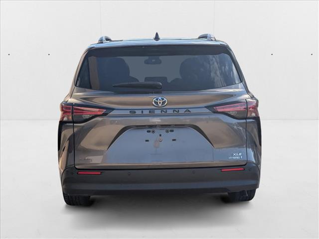 2021 Toyota Sienna XLE photo 4