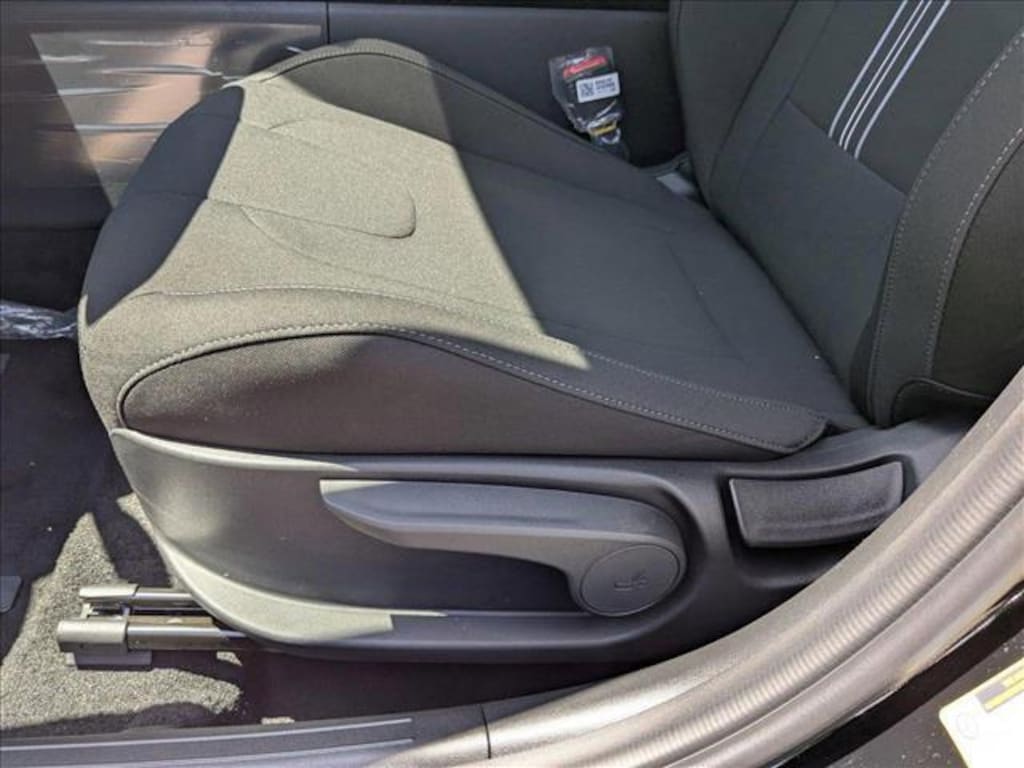 New 2025 Hyundai Elantra Hybrid Blue Sedan