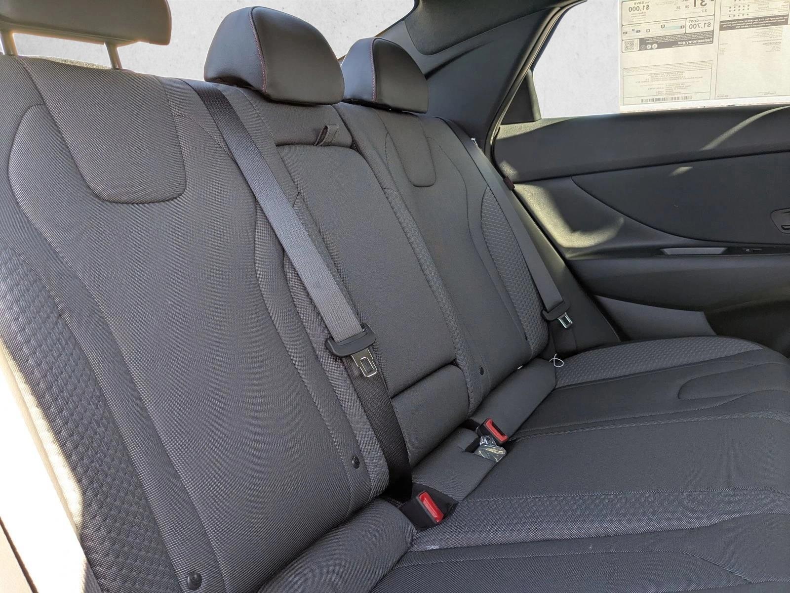 2025 Hyundai Elantra N Line - Photo 21