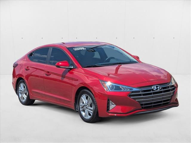 2020 Hyundai Elantra SEL photo 3