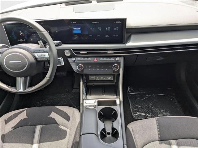 2025 Hyundai Sonata Hybrid SEL - Photo 16