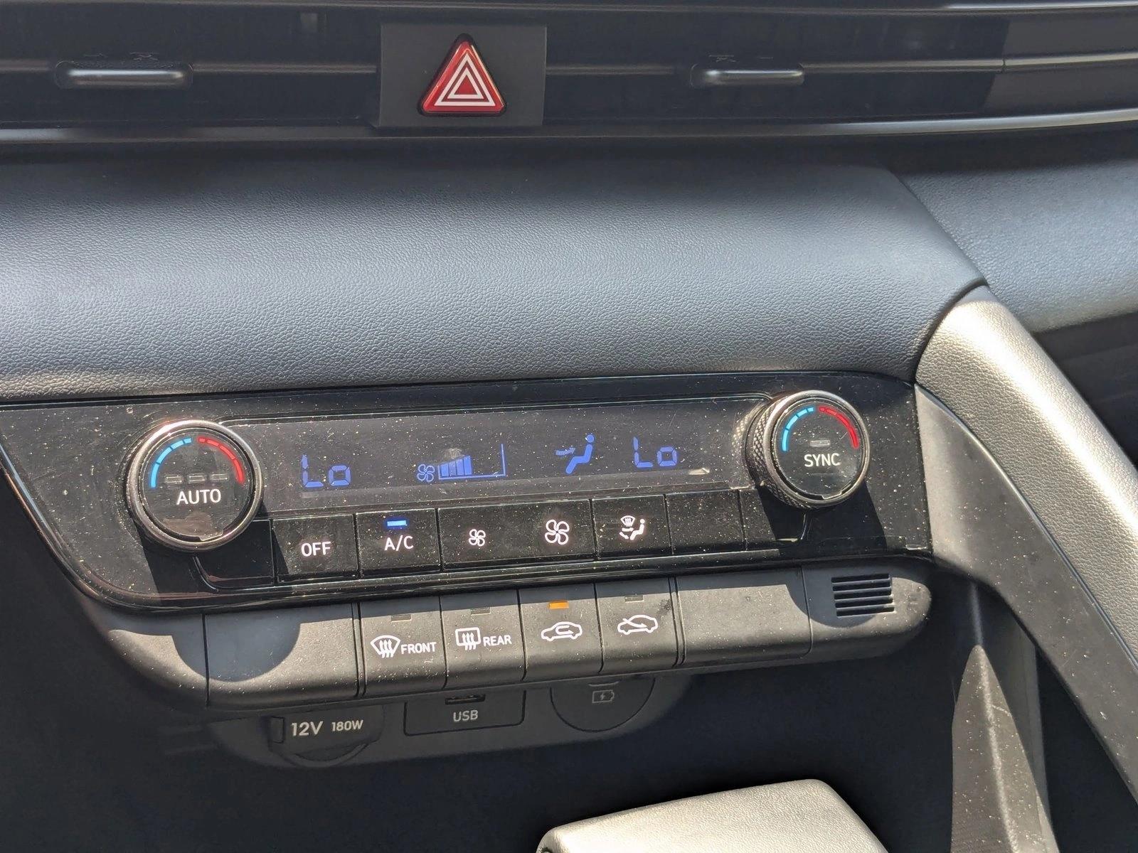 2025 Hyundai Elantra SEL - Photo 15