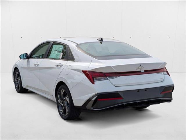 2025 Hyundai Elantra Limited - Photo 9