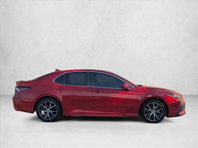 2021 Toyota Camry SE photo 4