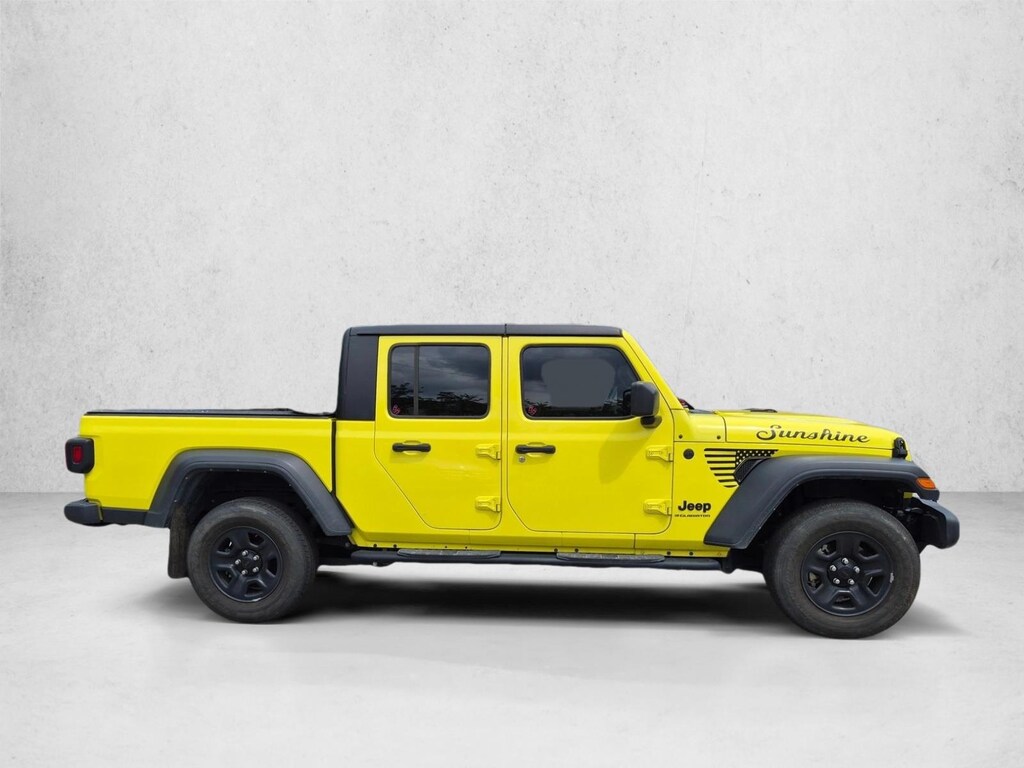 Used 2024 Jeep Gladiator Sport Crew Cab Pickup