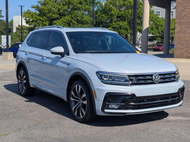 2018 Volkswagen Tiguan SEL Premium photo 3