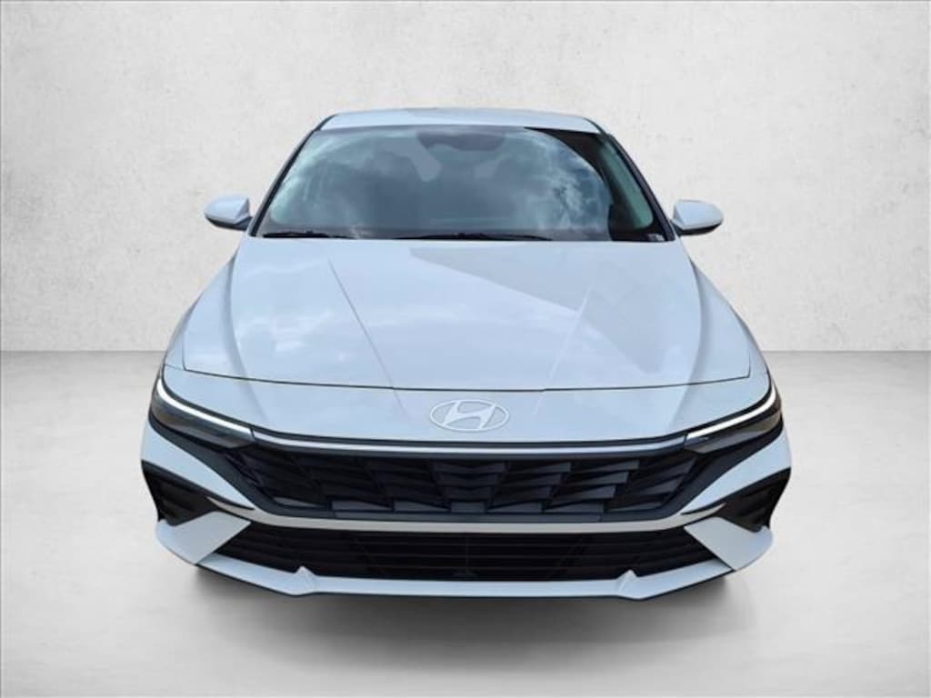 New 2026 Hyundai Elantra SE Sedan