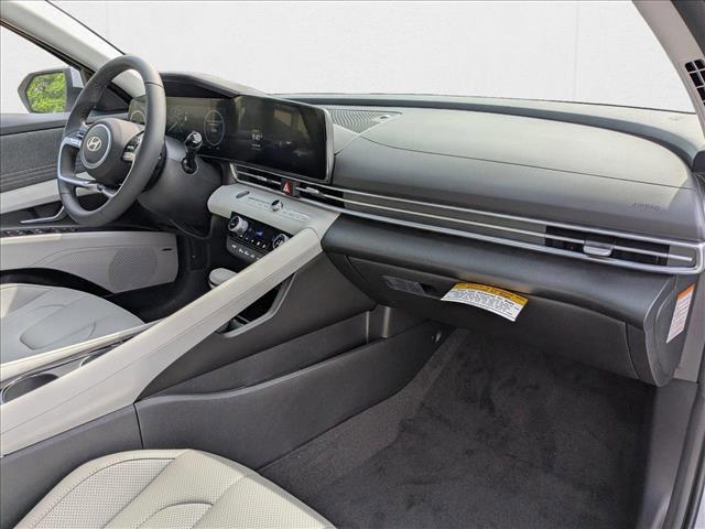 2025 Hyundai Elantra Limited - Photo 23